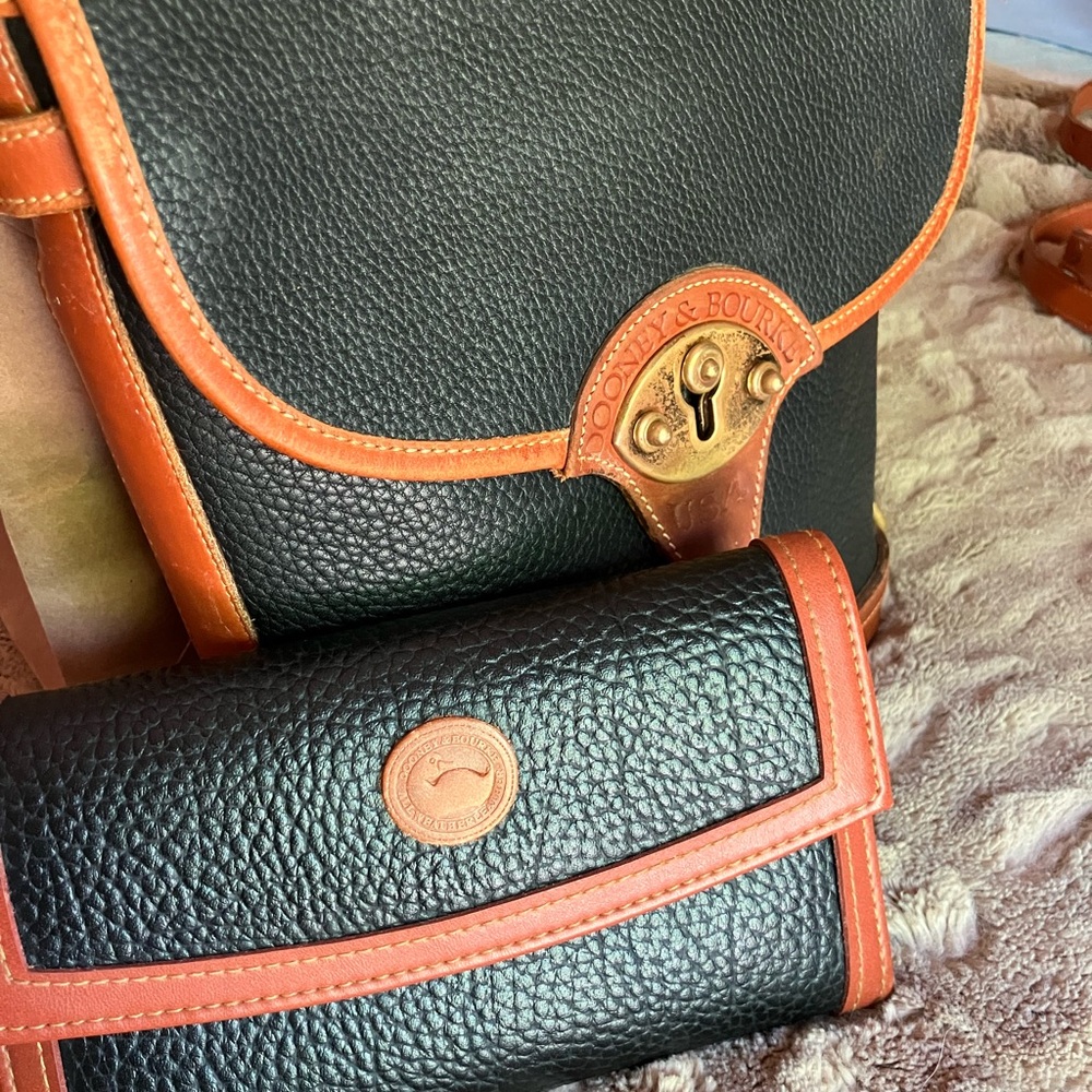 Rare Vintage Dooney & Bourke Black and English Tan Calvary Crossbody w wallet